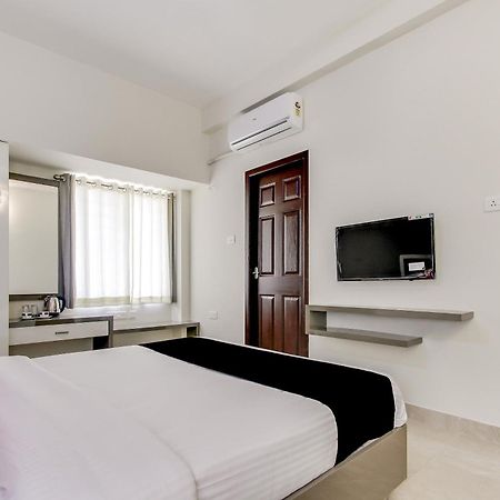 Capital O New Paradise Inn Irugur Luaran gambar