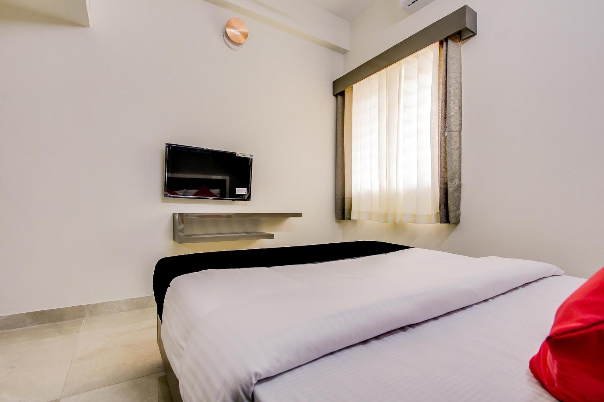 Capital O New Paradise Inn Irugur Luaran gambar